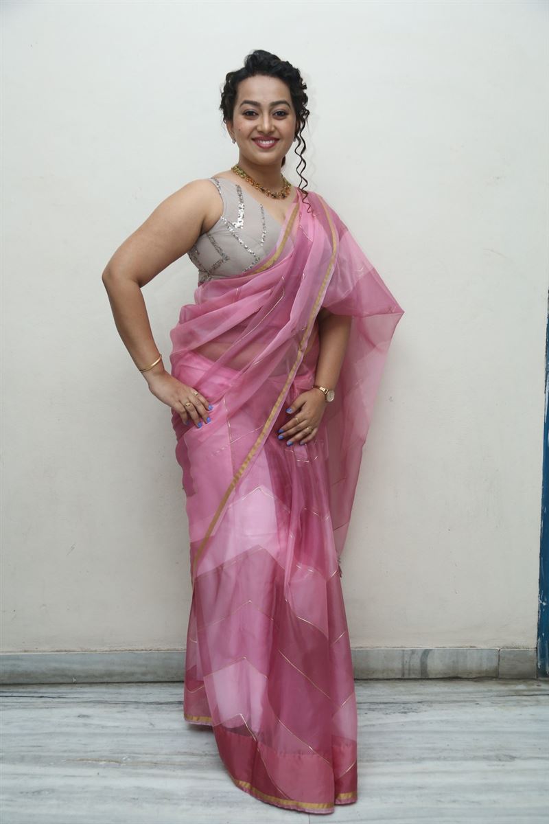 Ester Noronha in Pink Saree at Tenant Movie Trailer Launch05